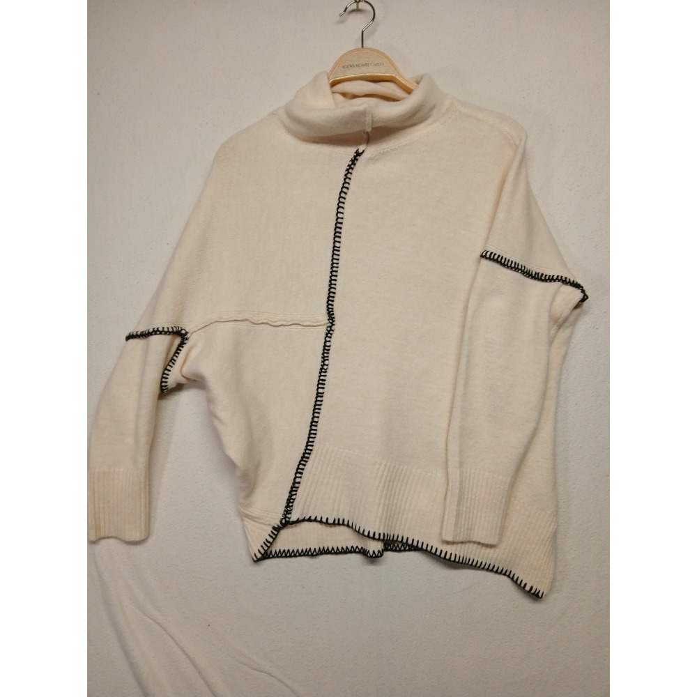 Bke elan asymmetrical Turtleneck sweater small soft quiet luxery - Picture 8 of 9